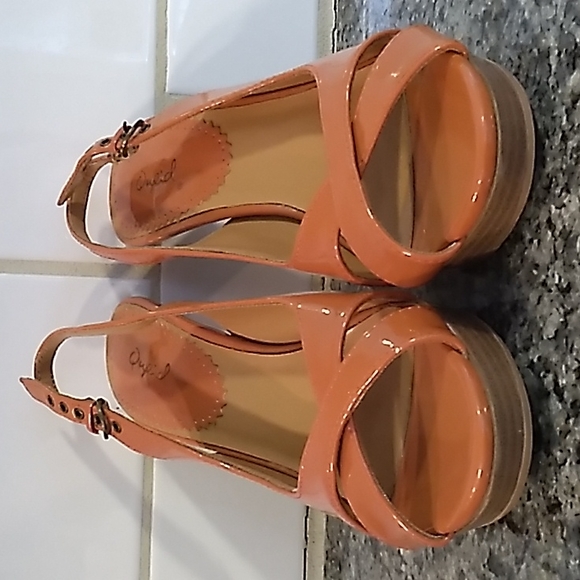 Qupid Orange Slingback Platform Heels. Size 6.5 - Picture 3 of 8